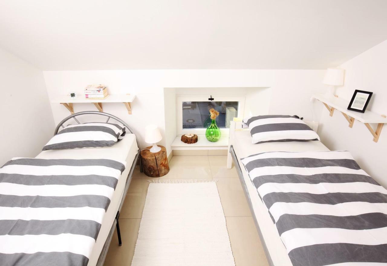 Eagle'S Nest Hostel Постойна Экстерьер фото